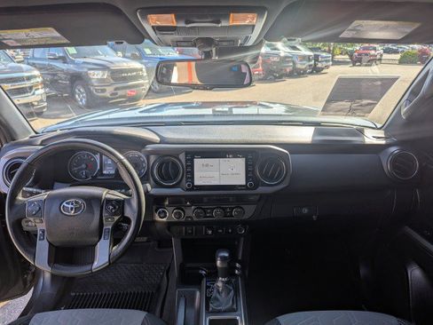 Used 2021 Toyota Tacoma TRD Off-Road AWD/4WD image 23