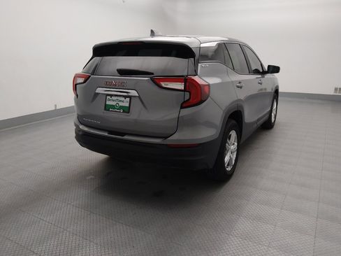 Used 2024 GMC Terrain SLE FWD image 7