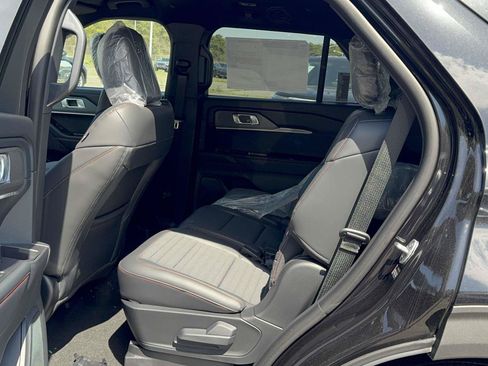 New 2026 Ford Explorer ST-Line w/ ST-Line Street Pack AWD/4WD image 13