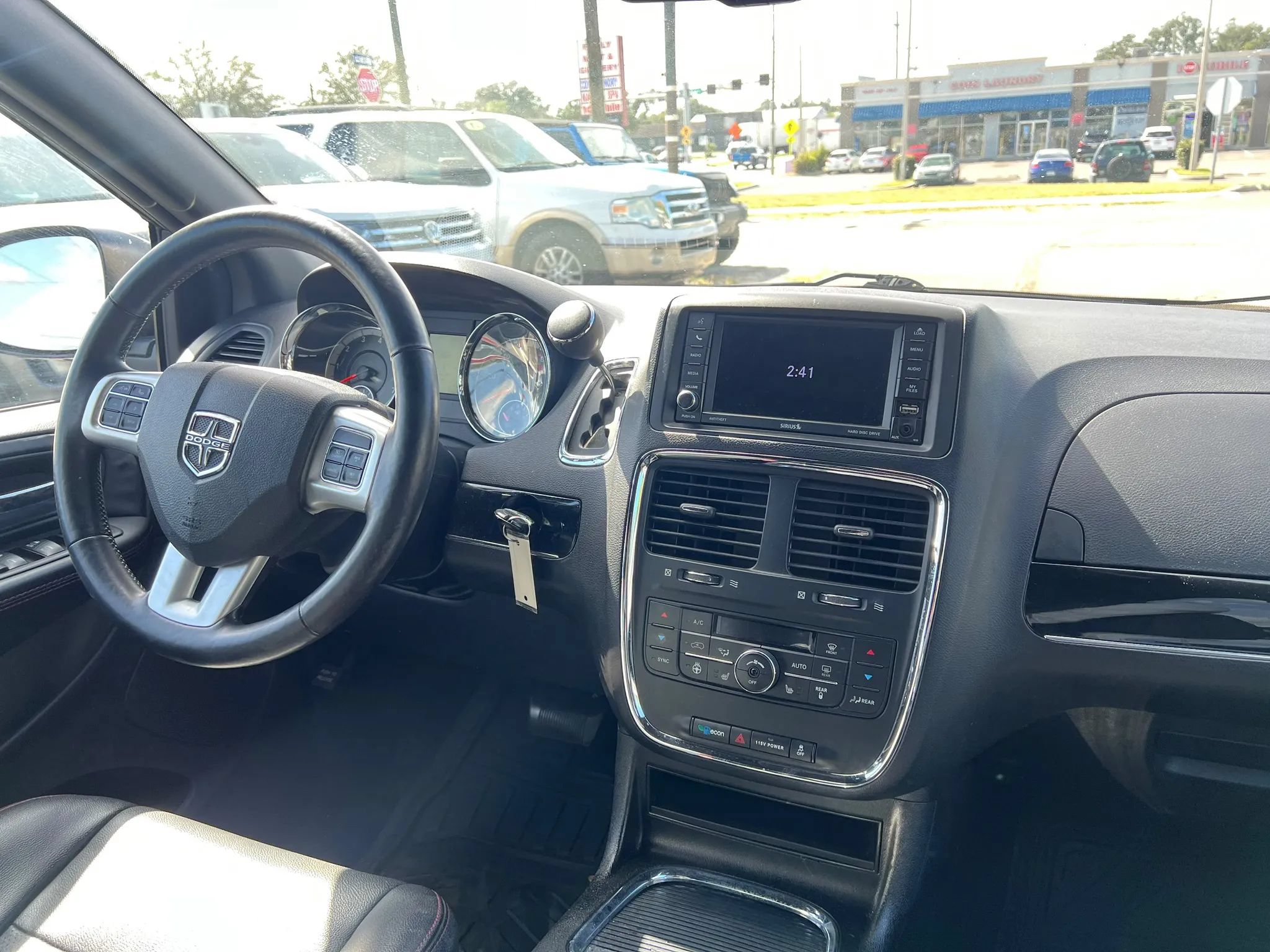 Used 2018 Dodge Grand Caravan GT FWD image 14