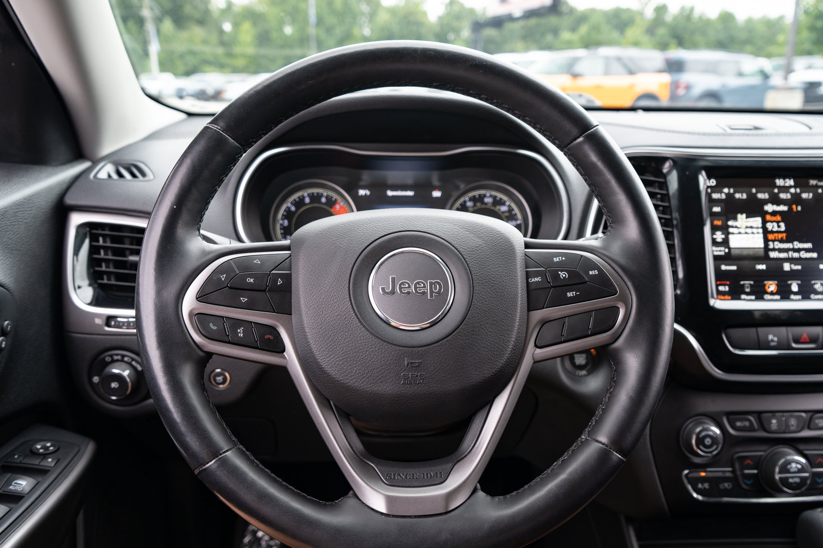 Used 2020 Jeep Cherokee Limited AWD/4WD image 28