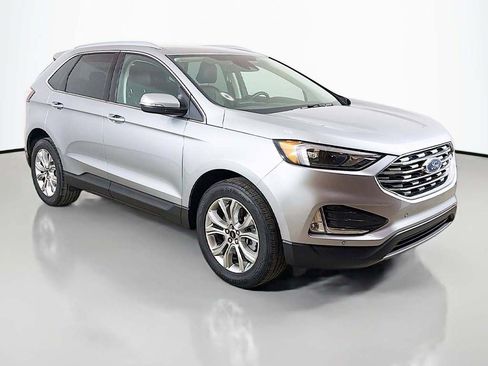 Used 2024 Ford Edge Titanium AWD/4WD image 2