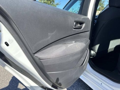 Used 2022 Toyota Corolla LE image 13