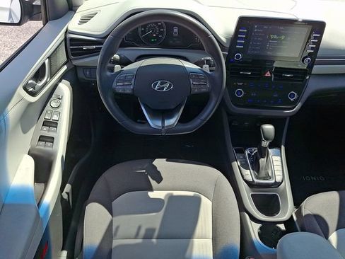 Used 2020 Hyundai Ioniq SE FWD image 10