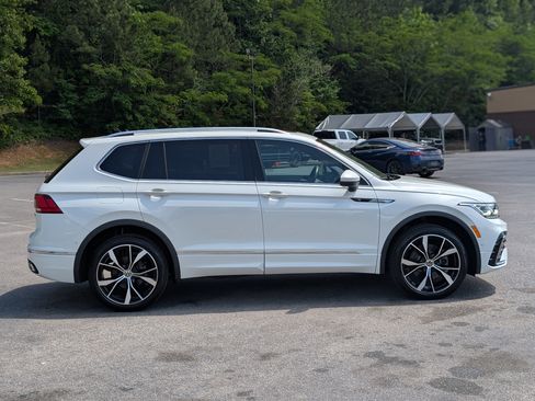 Used 2024 Volkswagen Tiguan SEL R-Line AWD/4WD image 10