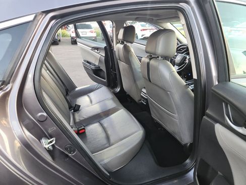 Used 2016 Honda Civic Touring image 12