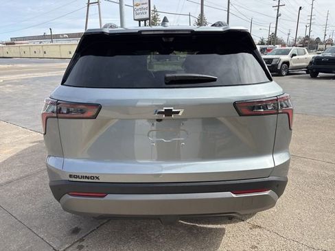 New 2026 Chevrolet Equinox LT FWD image 3