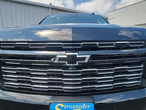 New 2026 Chevrolet Tahoe High Country AWD/4WD image 14