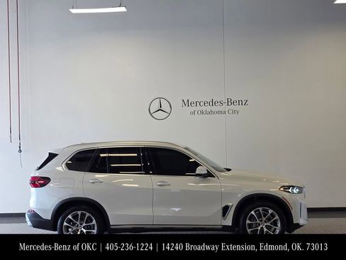 Used 2024 BMW X5 sDrive40i w/ Parking Assistance Package RWD image 5