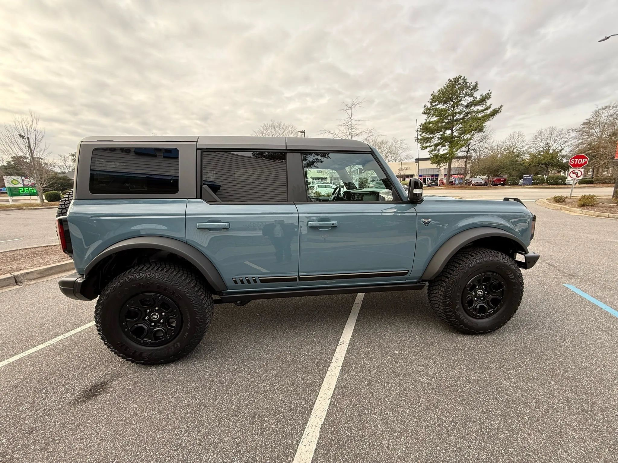 Used 2021 Ford Bronco First Edition AWD/4WD image 6
