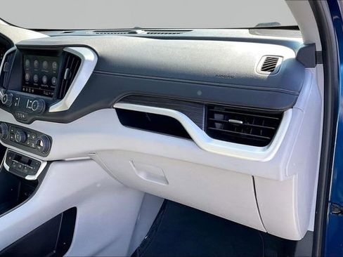 Used 2023 GMC Terrain SLT w/ LPO, Floor Liner Package FWD image 18