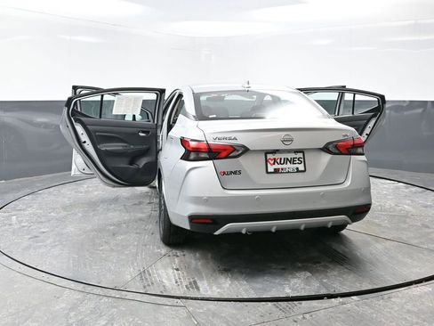 Used 2023 Nissan Versa SV image 55