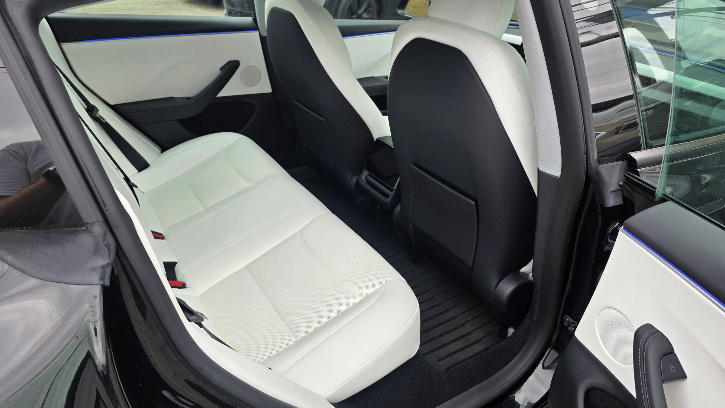 Used 2025 Tesla Model 3 Long Range RWD image 14