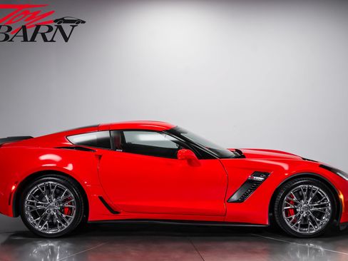 Used 2015 Chevrolet Corvette Z06 w/ 2LZ Preferred Equipment Group RWD image 14