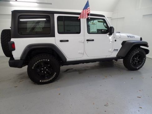 Certified 2023 Jeep Wrangler Unlimited w/ Cold Weather Group image 23