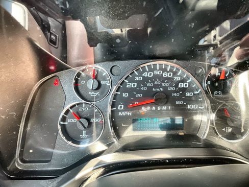 Used 2024 GMC Savana 2500 w/ Driver Convenience Package image 12