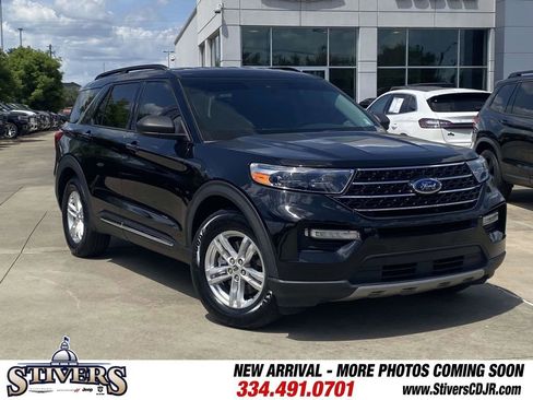 Used 2020 Ford Explorer XLT w/ Equipment Group 202A RWD image 36