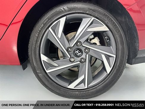 Used 2025 Hyundai Elantra Sport FWD image 28