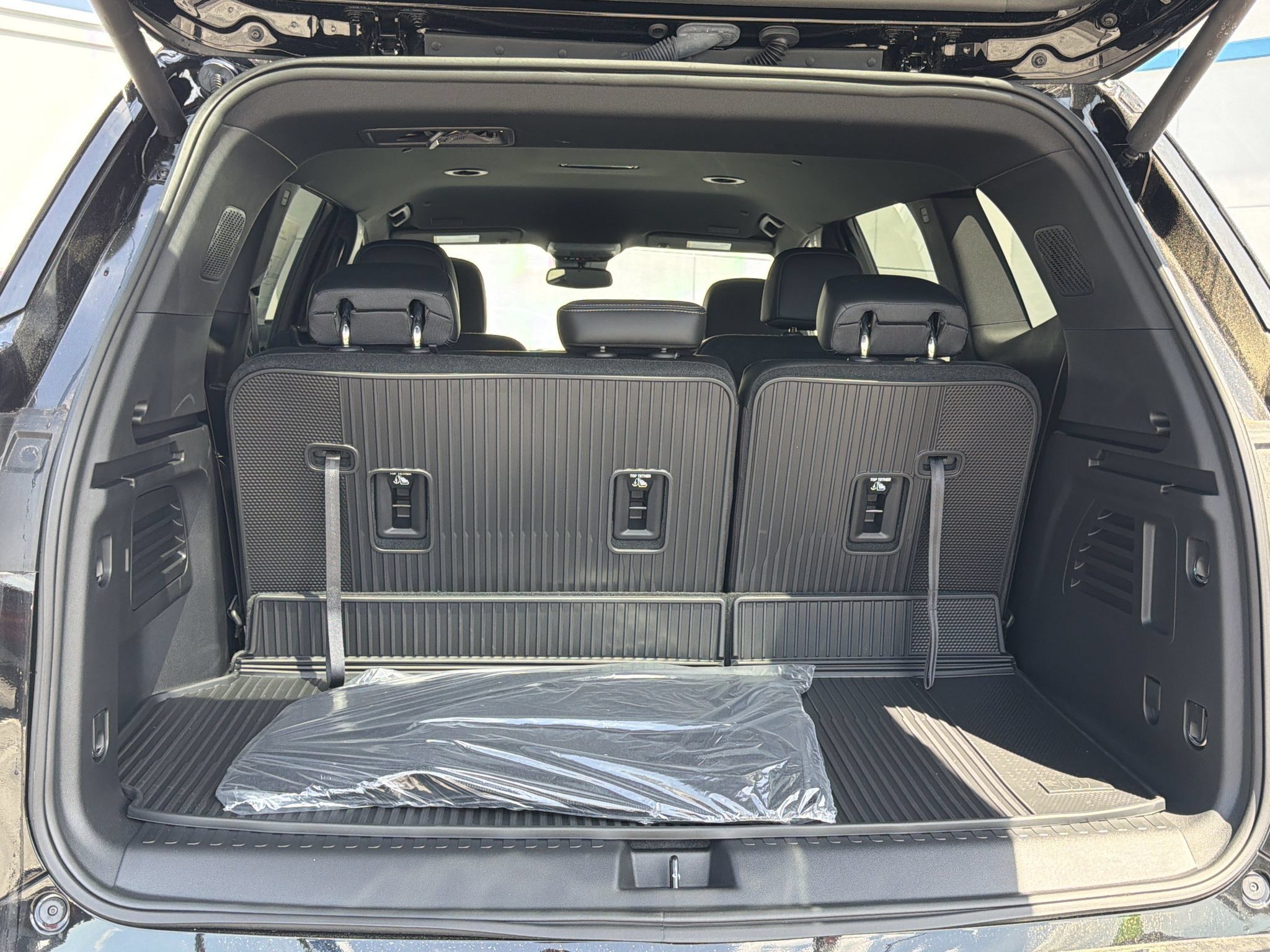 New 2026 Buick Enclave Sport Touring w/ LPO, Floor Liner Package FWD image 19