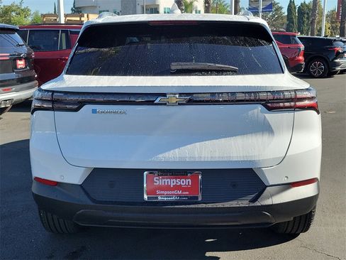 New 2026 Chevrolet Equinox EV LT image 21