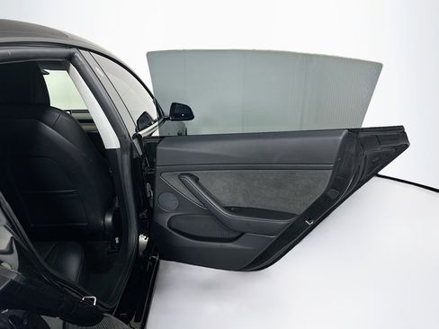 Used 2021 Tesla Model 3 Long Range image 32