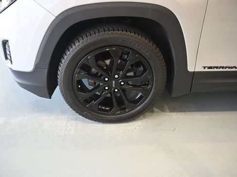 Used 2021 GMC Terrain SLE w/ Driver Convenience Package FWD image 29