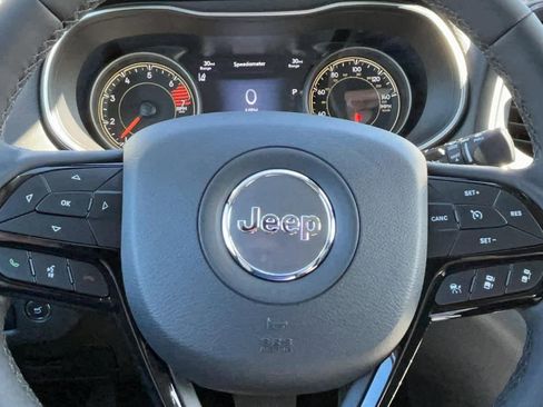 New 2023 Jeep Cherokee Altitude Lux w/ Lux Elite Package image 10