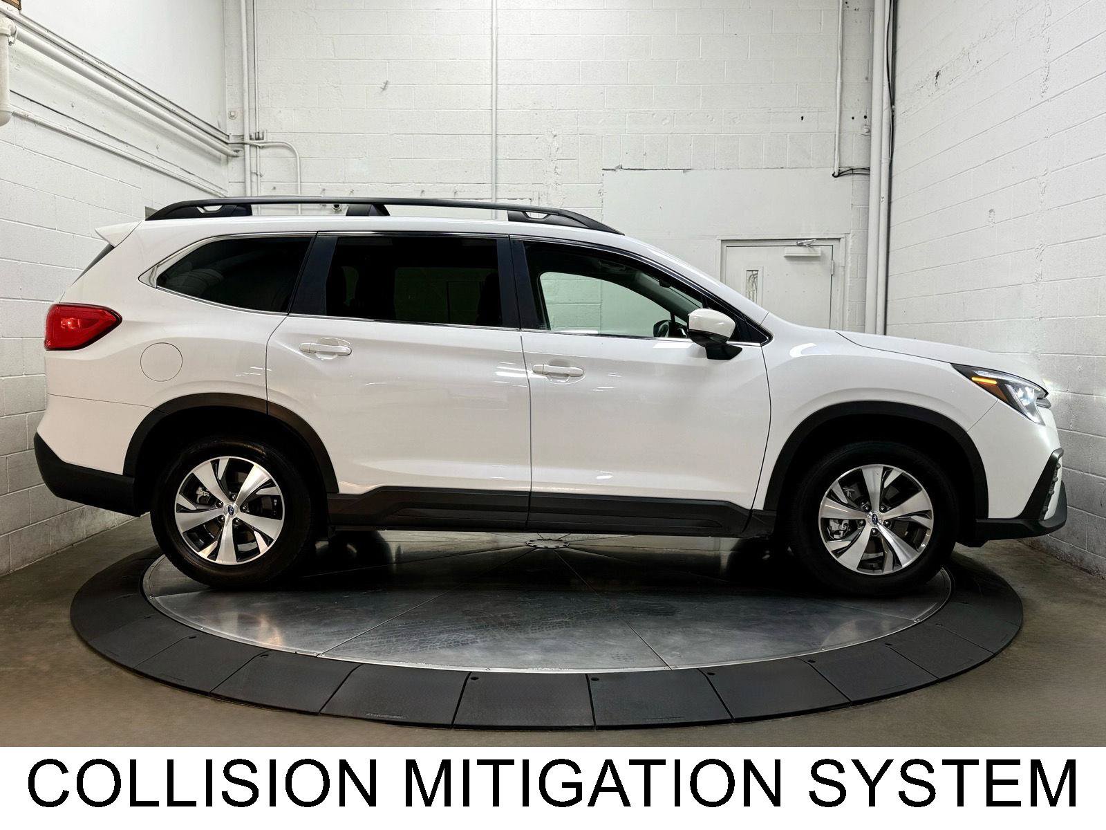 Used 2025 Subaru Ascent Premium AWD/4WD image 13