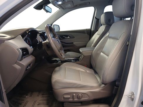 Used 2021 Chevrolet Traverse Premier image 9