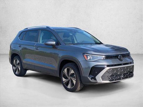 New 2026 Volkswagen Taos SE AWD/4WD image 7