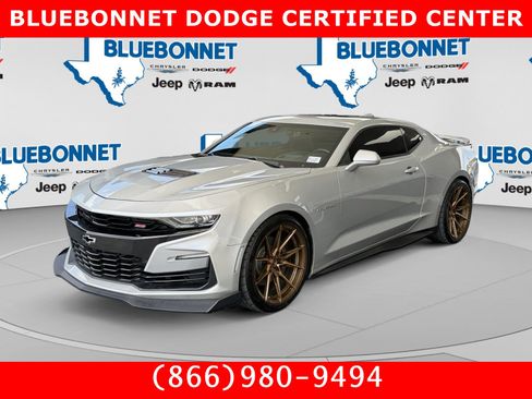 Used 2019 Chevrolet Camaro SS RWD image 1