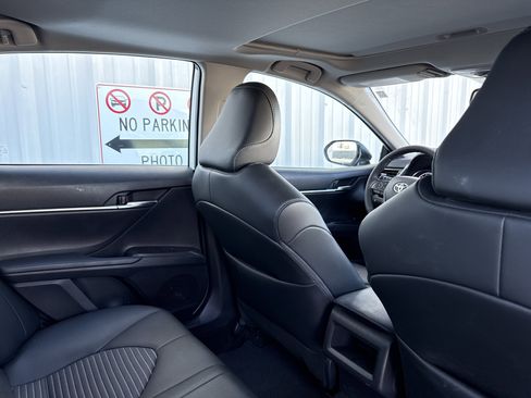 Used 2023 Toyota Camry SE w/ Convenience Package image 39