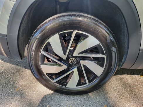 Used 2026 Volkswagen Atlas SE FWD image 16