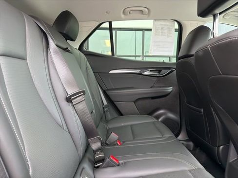 Used 2024 Buick Envision Preferred image 13