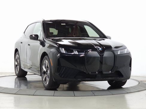 Used 2026 BMW iX xDrive45 image 1