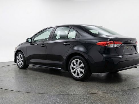 Used 2025 Toyota Corolla LE FWD image 6