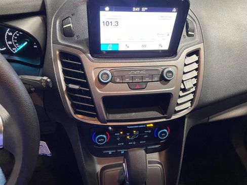 Used 2019 Ford Transit Connect XLT image 8