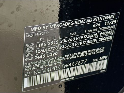 Used 2026 Mercedes-Benz GLB 250 4MATIC image 41