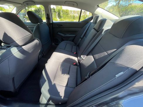 Used 2025 Nissan Altima 2.5 SV FWD image 24
