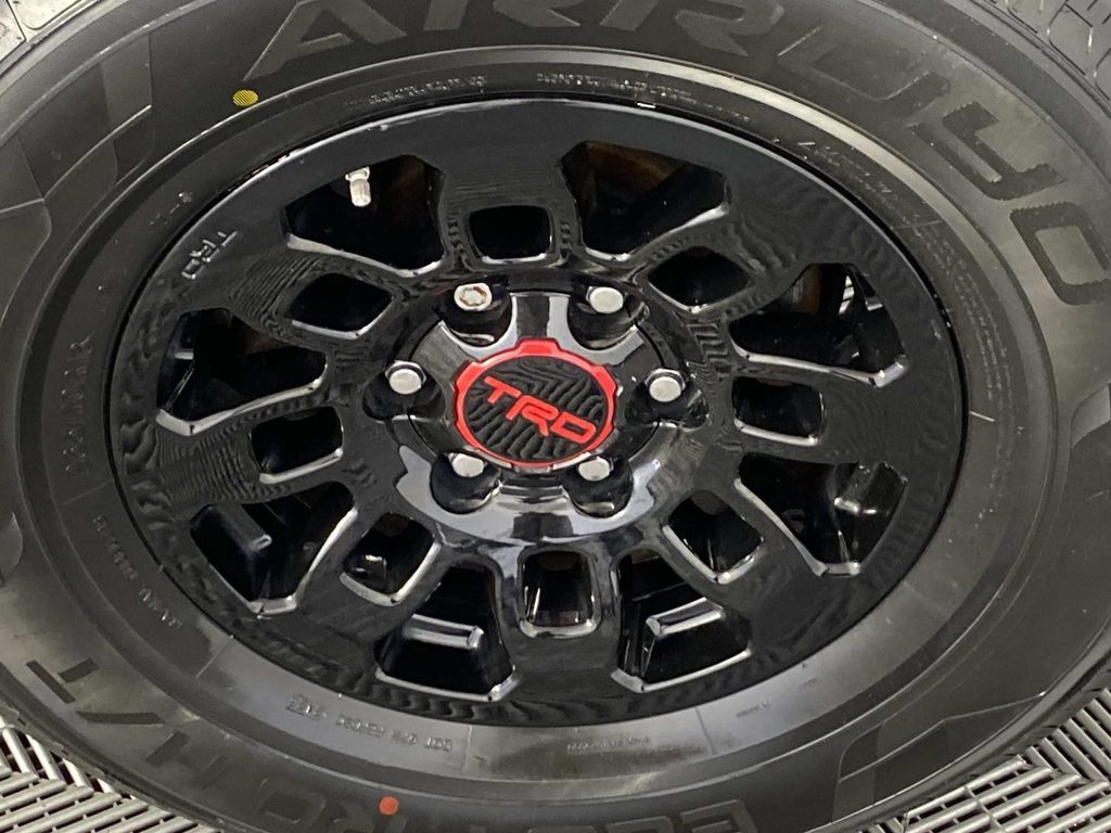 Used 2018 Toyota Tacoma TRD Pro AWD/4WD image 31