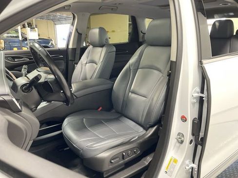 Used 2021 Buick Enclave Premium w/ Sun and Sites Package image 11