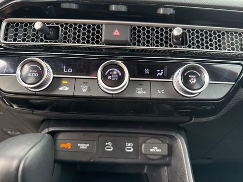 Used 2025 Honda Civic Sport image 25