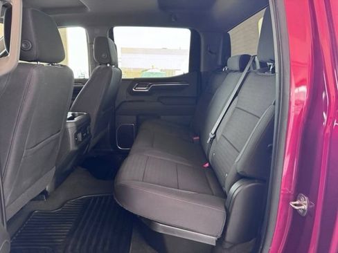 Used 2023 Chevrolet Silverado 1500 RST w/ Z71 Off-Road Package AWD/4WD image 11