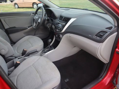 Used 2017 Hyundai Accent SE FWD image 24