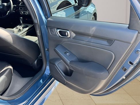Used 2025 Honda Civic Sport image 11