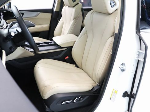 Used 2026 Acura MDX SH-AWD image 2