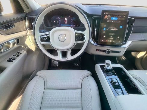 New 2026 Volvo XC90 T8 Ultra w/ Protection Package AWD/4WD image 24