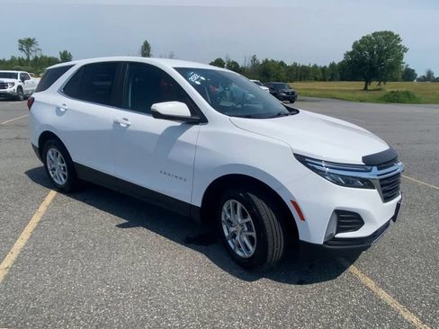 Used 2022 Chevrolet Equinox LT AWD/4WD image 2