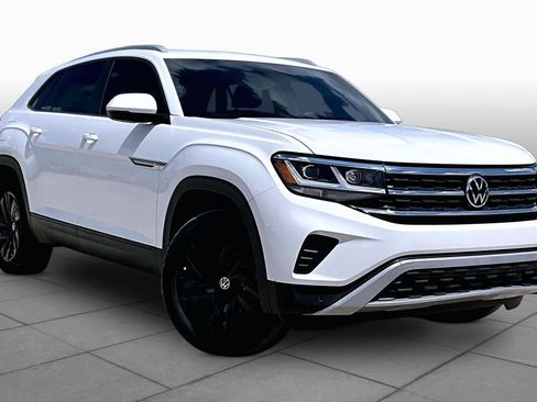Used 2022 Volkswagen Atlas Cross Sport SE FWD image 3