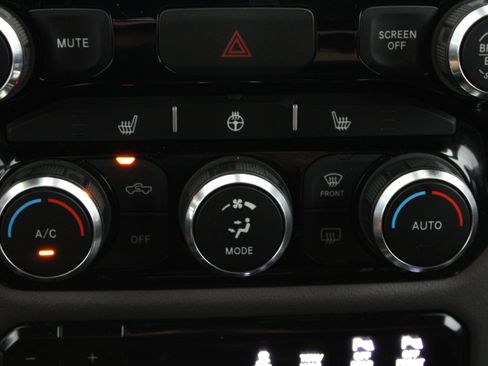 Used 2020 RAM 1500 Big Horn AWD/4WD image 22